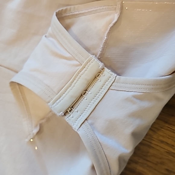 Ambrielle body shapers bodysuit size 34b.  New - Picture 6 of 6